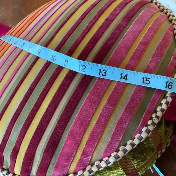 BEAUTIFUL RARE Vintage MacKenzie Childs Round Velvet Pillow with Bow Ribbon Ties - Picture 12 of 12